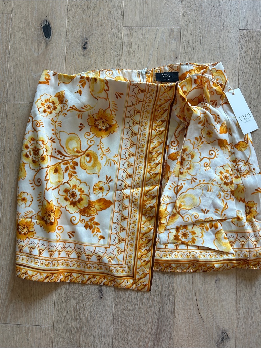 VICI Yellow & Cream Floral Scarf-Print Mini Skirt